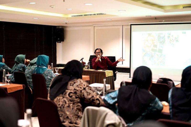 PLN EPI Dorong Ekonomi Kreatif Lewat Pelatihan Batik Ecoprint di Gunungkidul