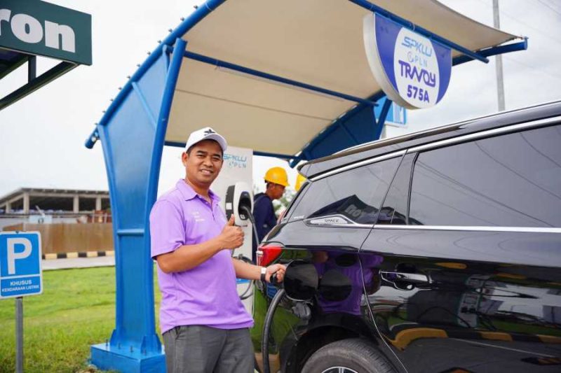 Mudik Aman dengan Mobil Listrik, PLN Siapkan 1.000 SPKLU di Jalur Trans Jawa-Sumatra